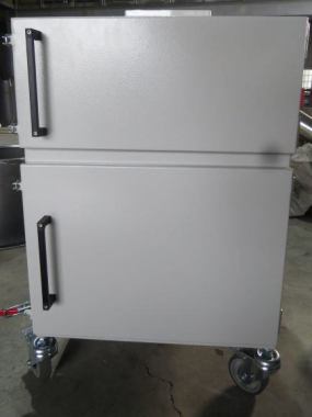 抽真空機，真空吸取設備，適用於機械手臂、吸取機、吸盤搬運物件等，例：PCB雷射鑽孔機、機械鑽孔加工機之搬運物件，可24小時使用。